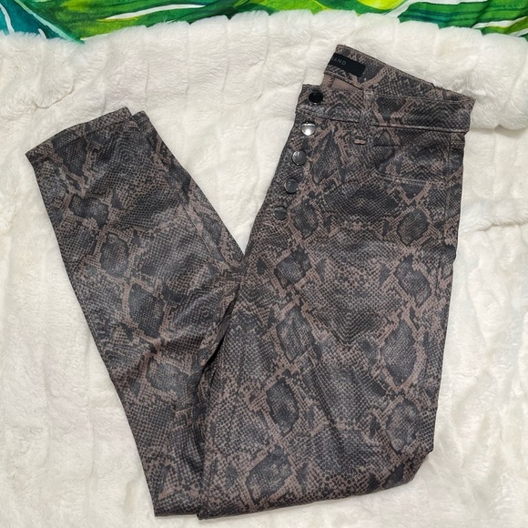 NWOT $328 J Brand Lillie 29 Coated Boa Brown Snakeskin Cropped